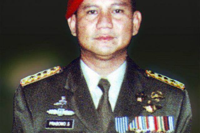 Anda terlalu tegar Jenderal !!